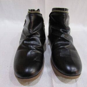 Clark & Wood women's black booties with zippers